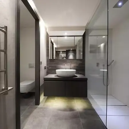 Penthouse Cap 2 Minutes 别墅 *